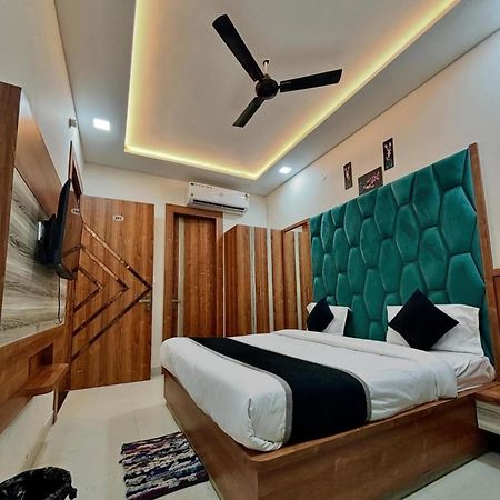 Hotel Blue Terminal Mumbai  Buitenkant foto