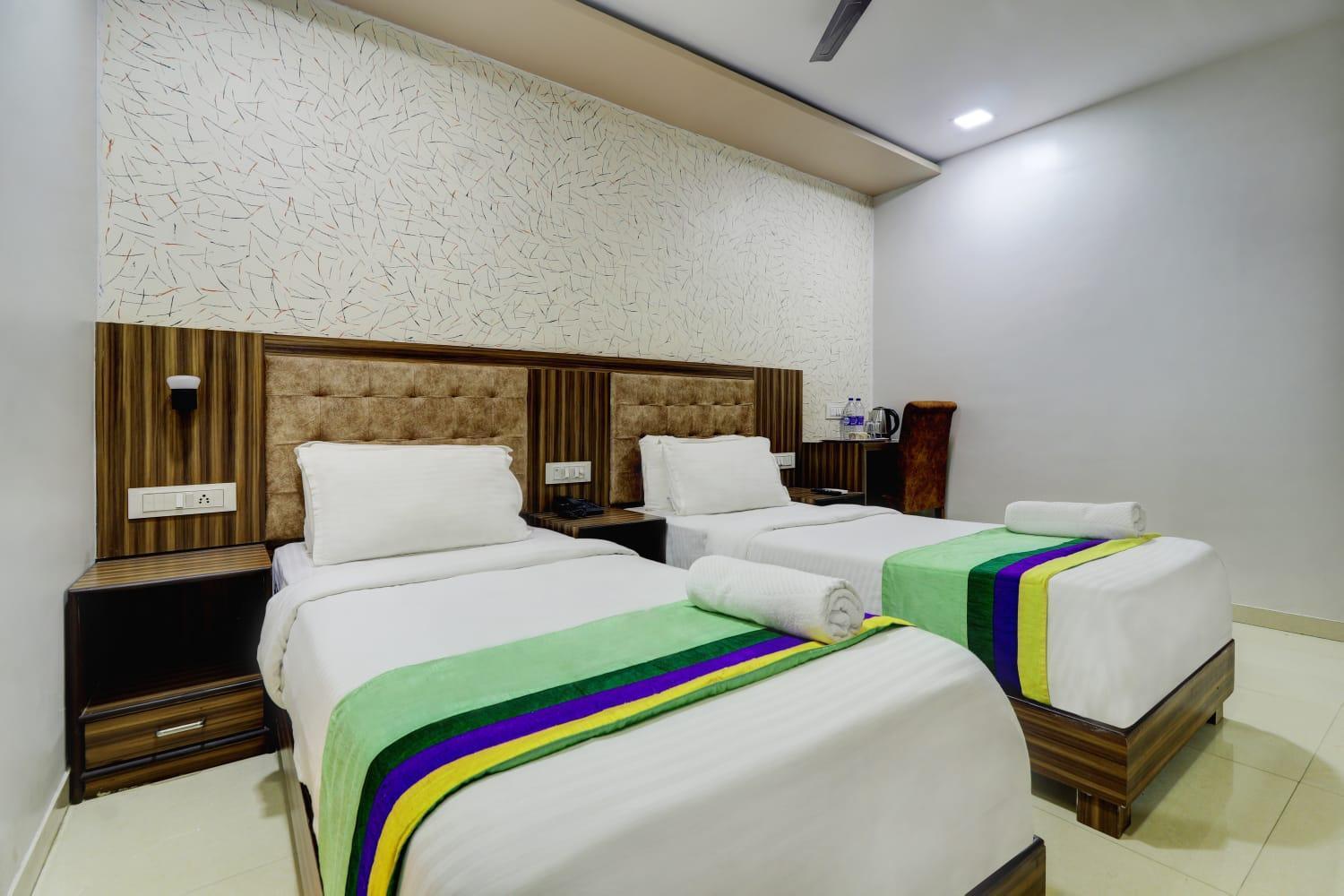 Hotel Blue Terminal Mumbai  Buitenkant foto