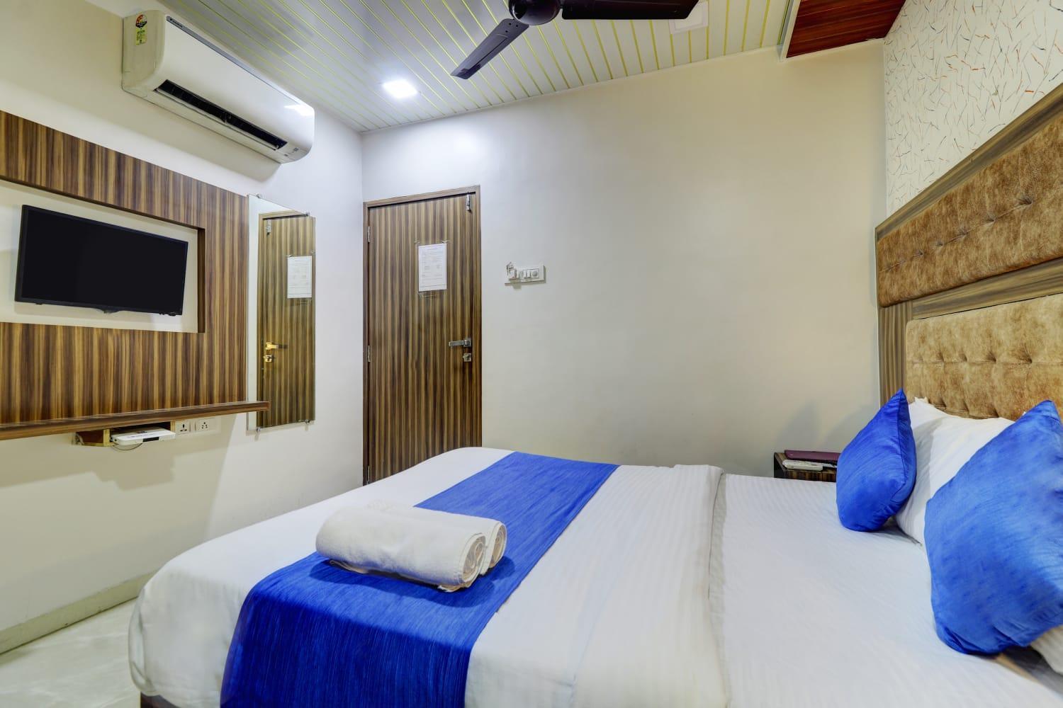 Hotel Blue Terminal Mumbai  Buitenkant foto